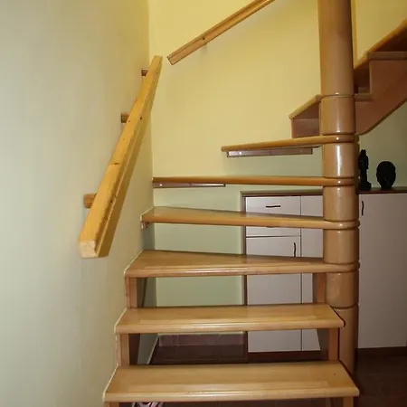 شقة House For Rent توزلا